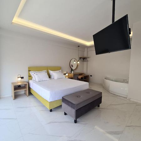 Ilia'S Luxury Suites - Adults Only ซิโลกาสโตร ภายนอก รูปภาพ