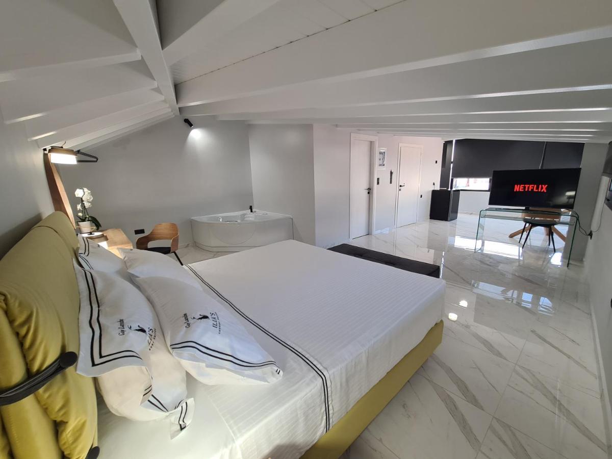 Ilia'S Luxury Suites - Adults Only ซิโลกาสโตร ภายนอก รูปภาพ
