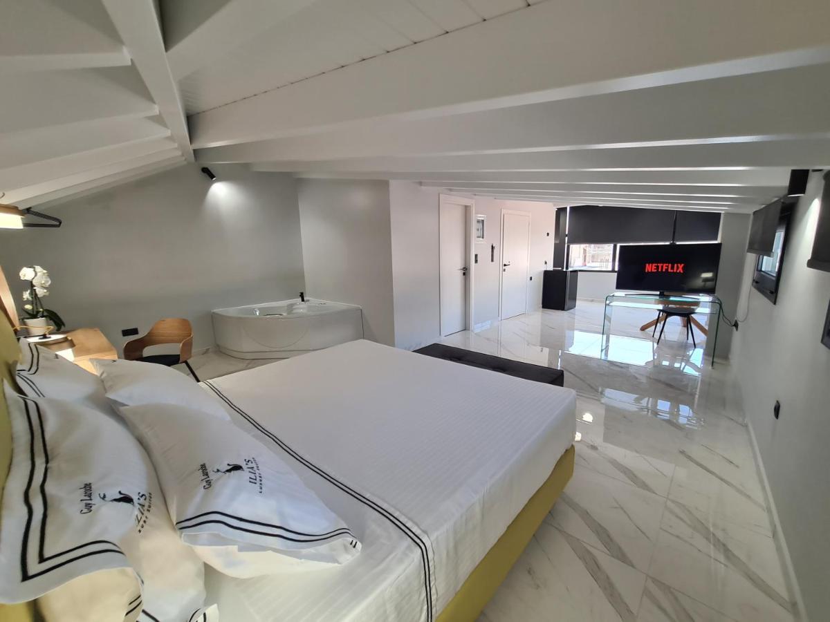 Ilia'S Luxury Suites - Adults Only ซิโลกาสโตร ภายนอก รูปภาพ